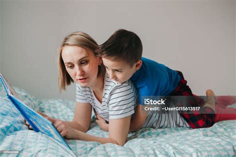 mother son bed porn